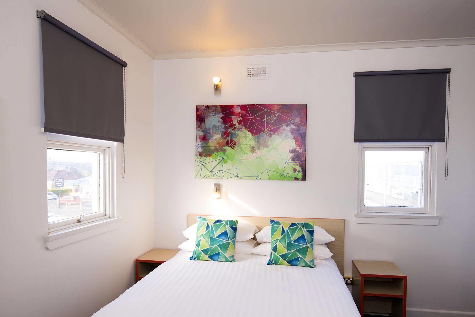 לונסטון Mowbray Hotel מראה חיצוני תמונה